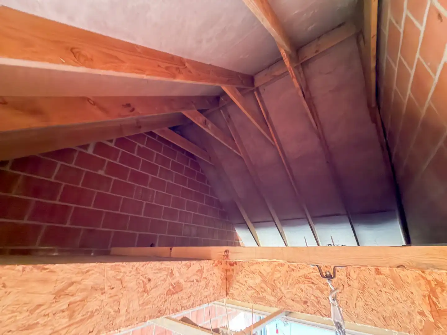 Lichtrijk gelijkvloers appartement met 2 slpk, garage en autostandplaats foto 29