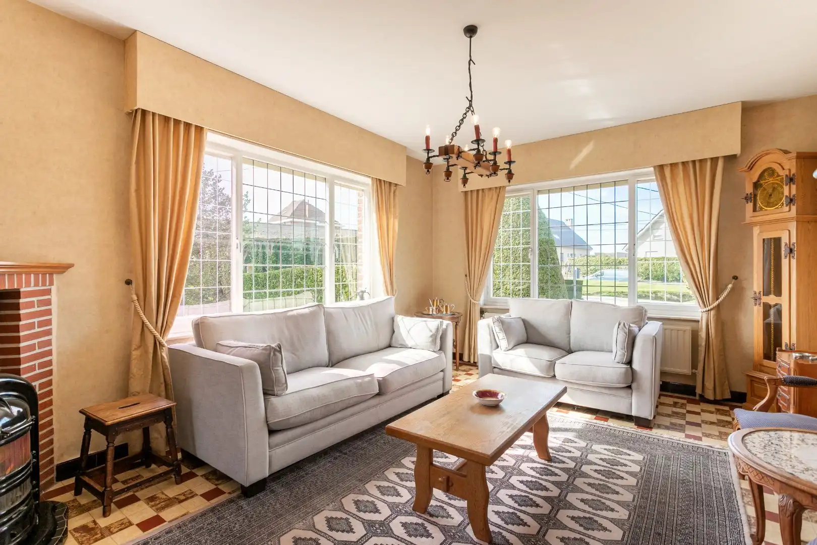 Te renoveren woning met 5 slpks op topligging in Dworp foto 3