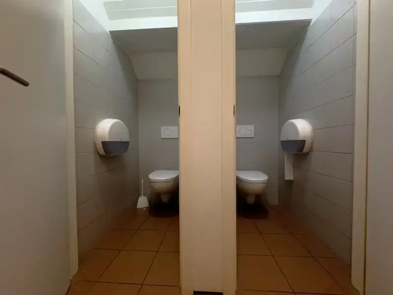 Kantoorruimte te huur langs Kortrijksesteenweg in Sint Martens Latem foto 7