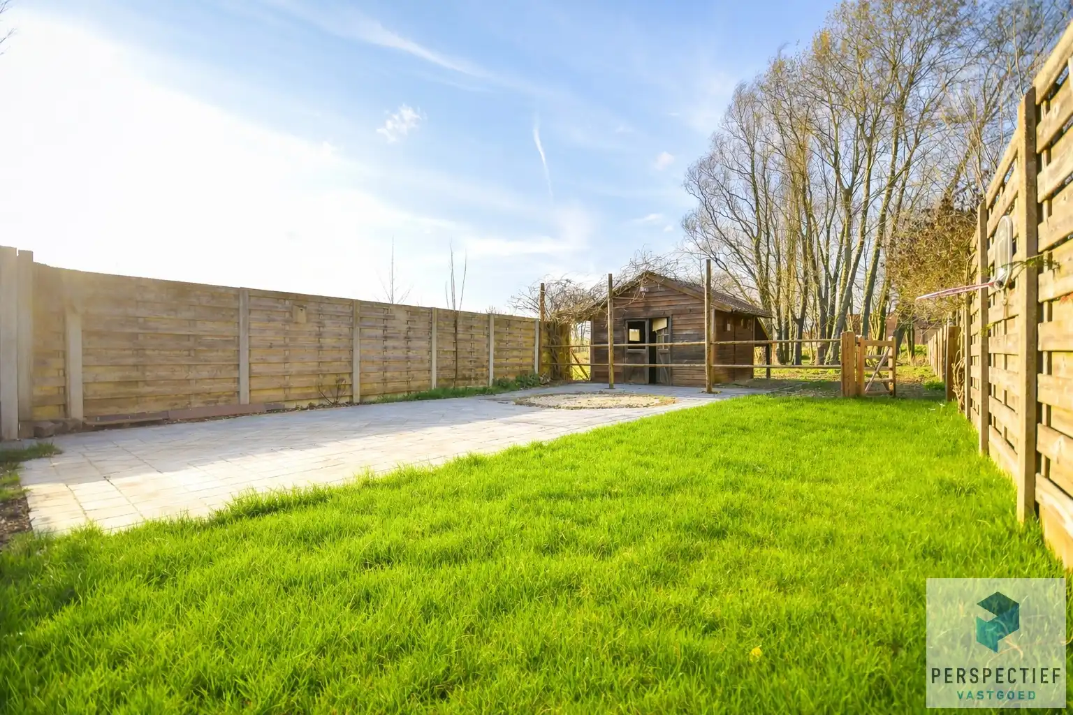 Ruime woning met tuin, kleine weide & bijgebouw gelegen in landelijke omgeving in Oedelem op  1 365 m² foto 3