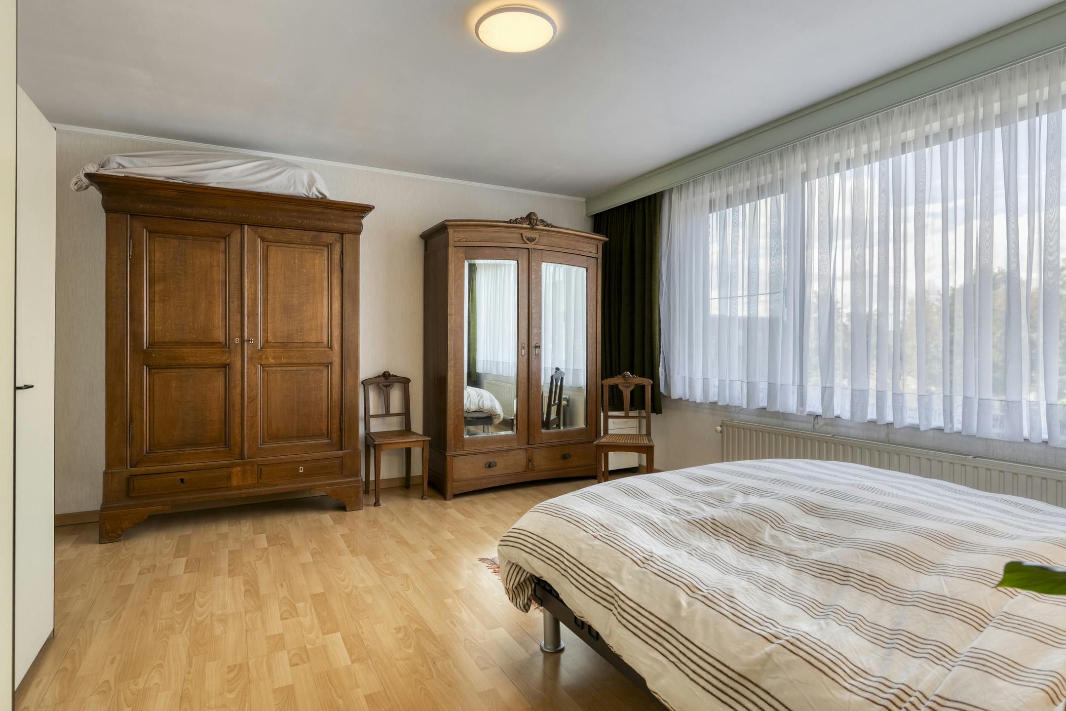 Uitzonderlijk huis met 6 slaapkamers te koop in Merksem foto 31