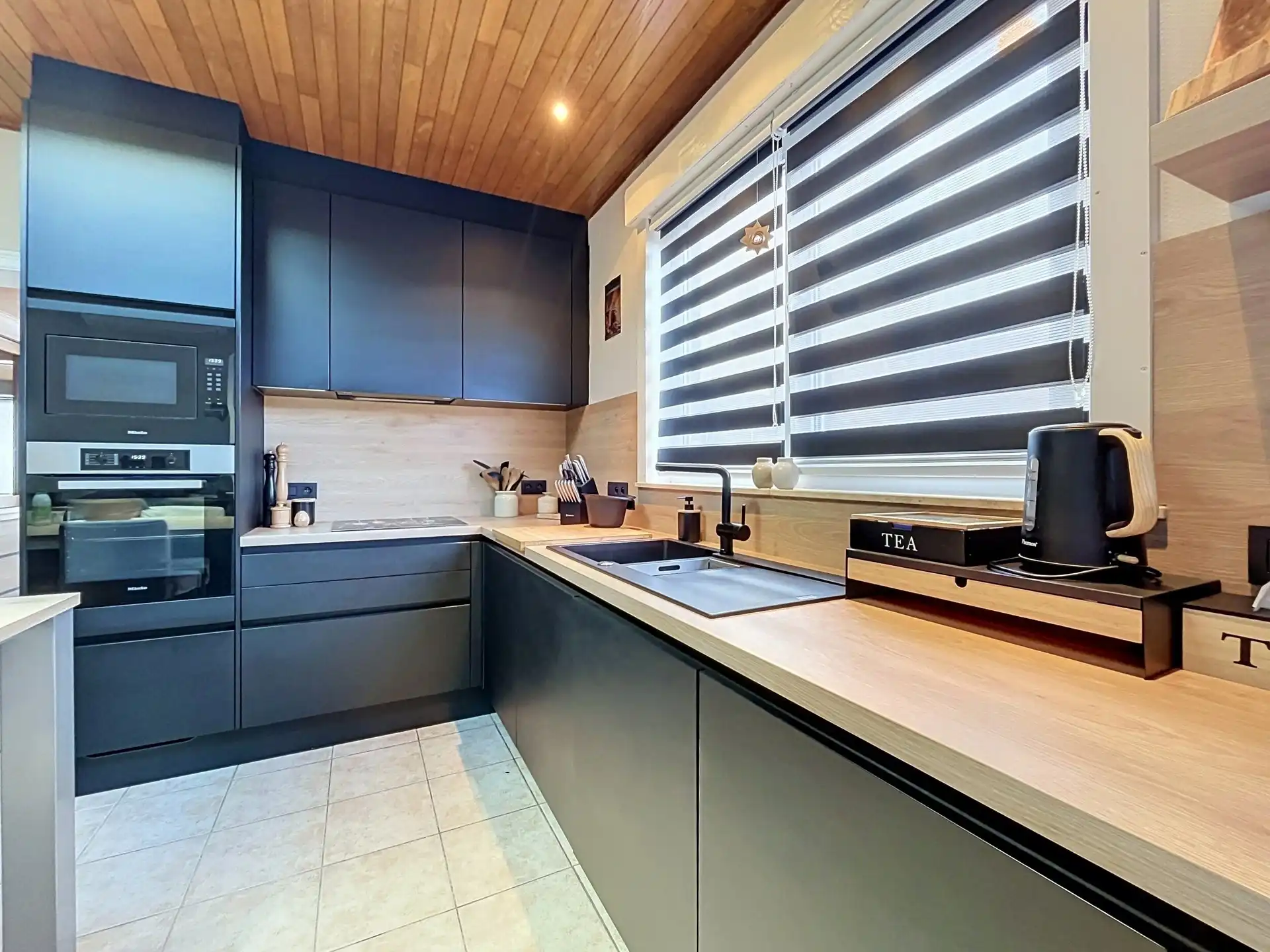 Instapklare gezinswoning met 3 slaapkamers en garage! foto 4