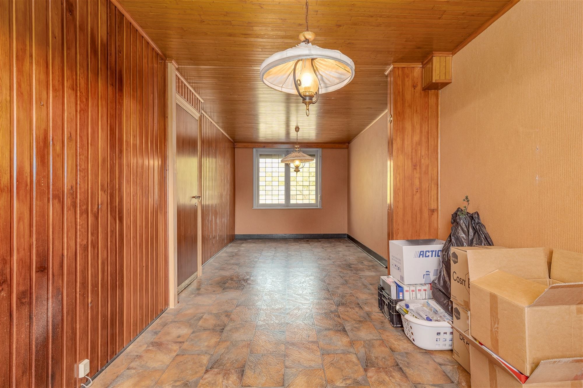 Ruim te renoveren huis met tuin en garage foto 18