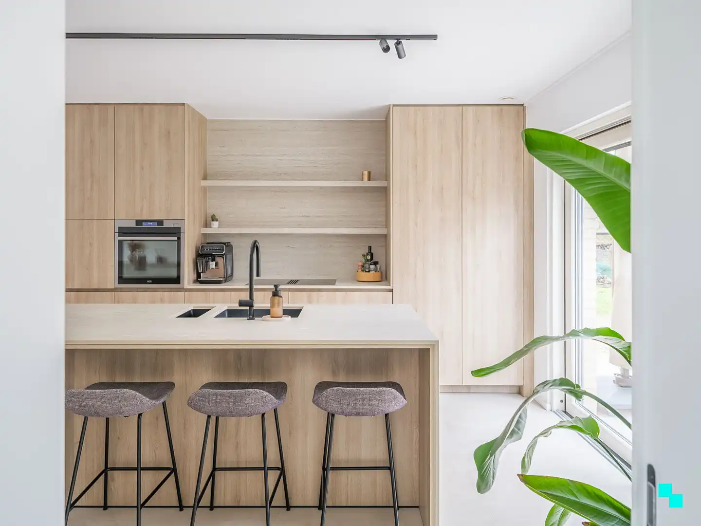 Instapklare halfopen bebouwing in het hart van Merelbeke foto 8