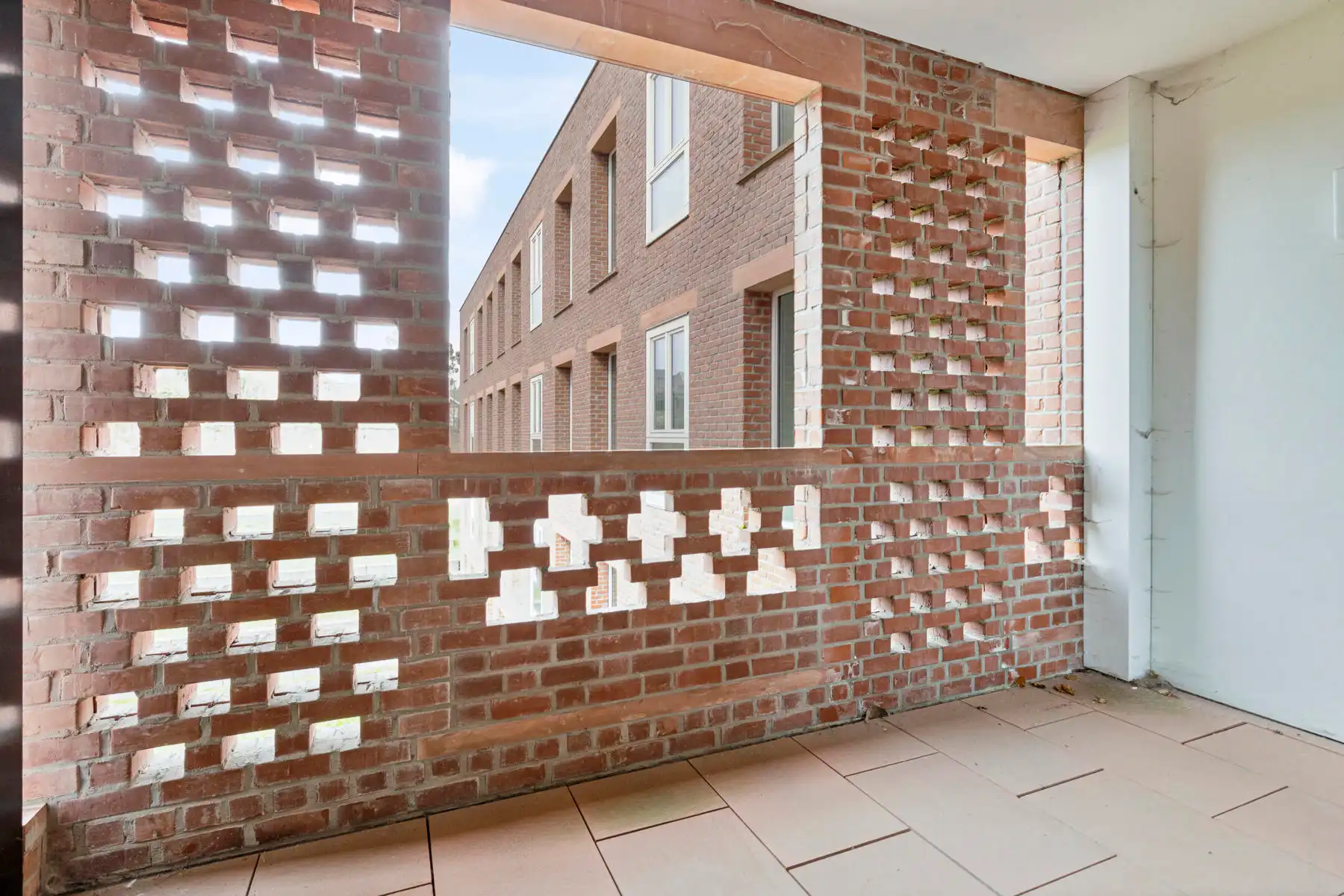 Ruime assistentiewoning met twee slaapkamers op topligging foto 16