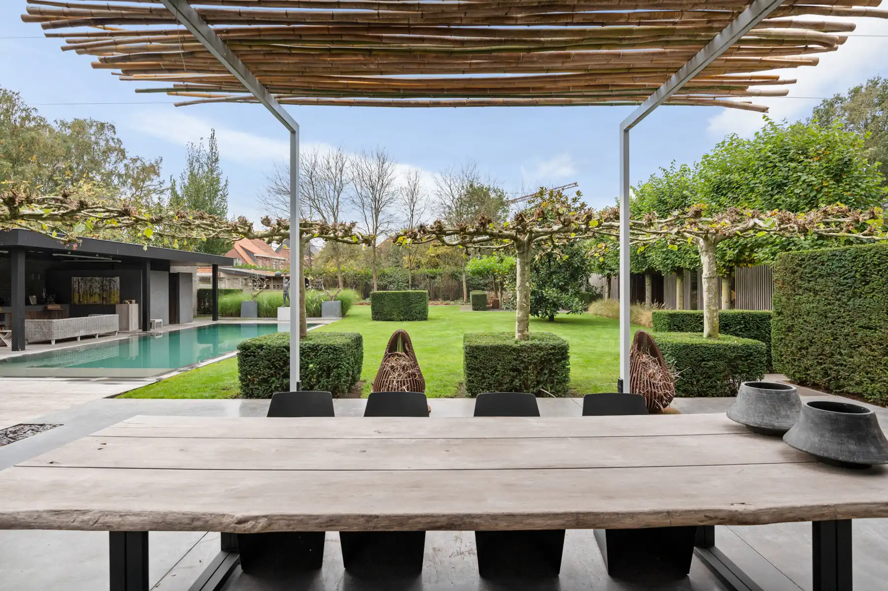 High-end afgewerkte praktijkvilla in het centrum foto 30