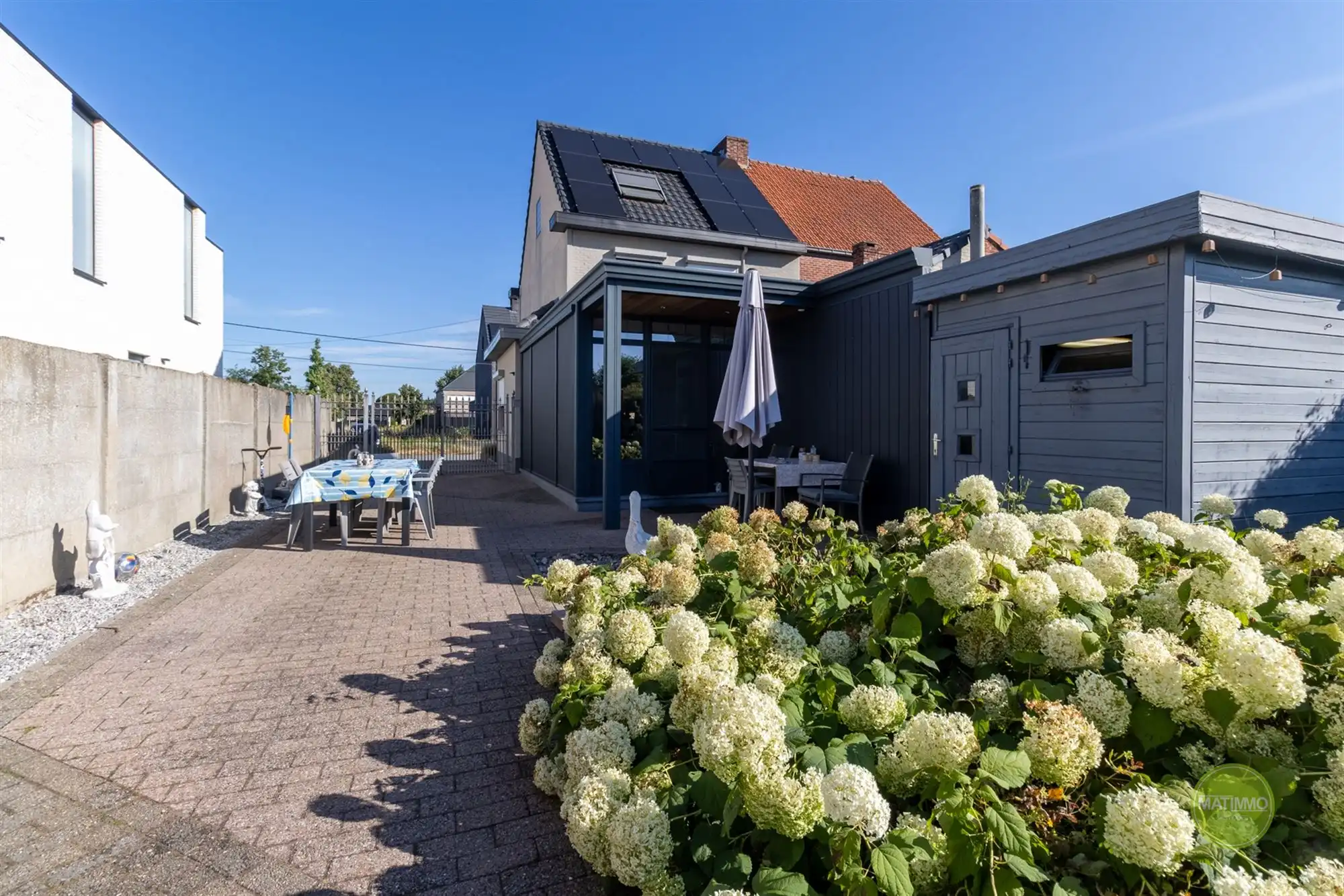 Ruime gezinswoning met 4 slaapkamers in Mol-Sluis foto 2