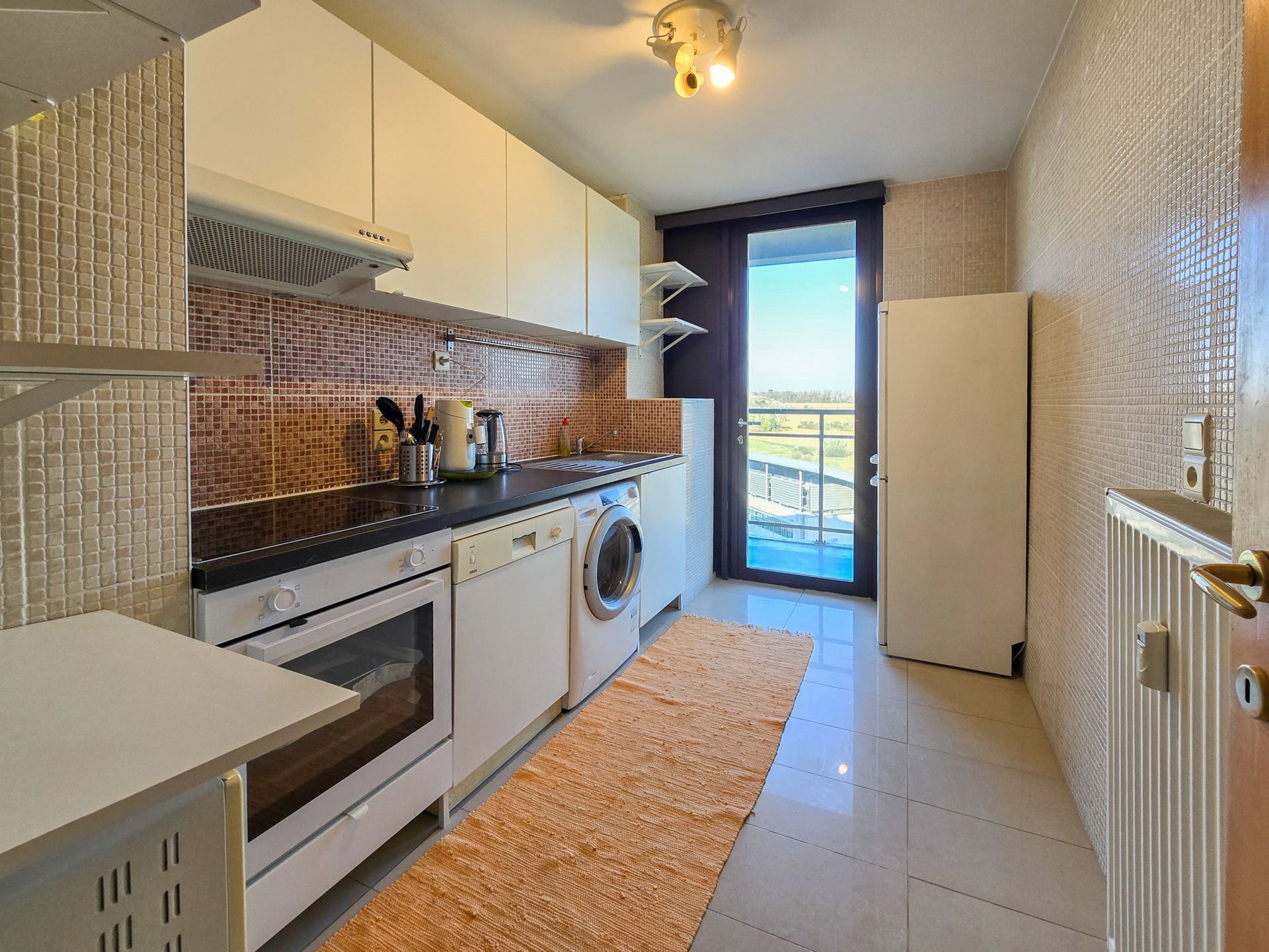 Mooi appartement met 2 slaapkamers en een terras foto 2