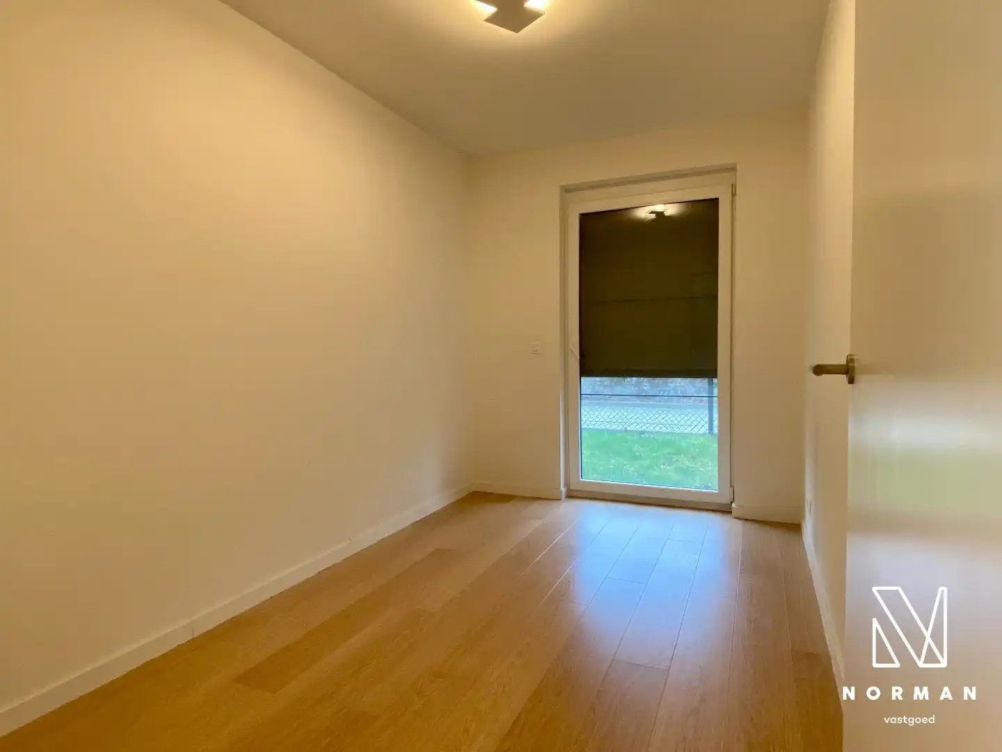 Gelijkvloers appartement in centrum Zwevegem met 2 slaapkamers en voor-en achtertuin foto 10