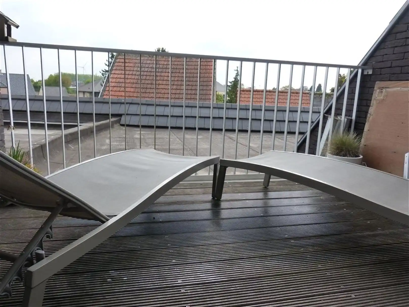 Ruim duplex-appartement te huur te Baasrode aan het water foto 6