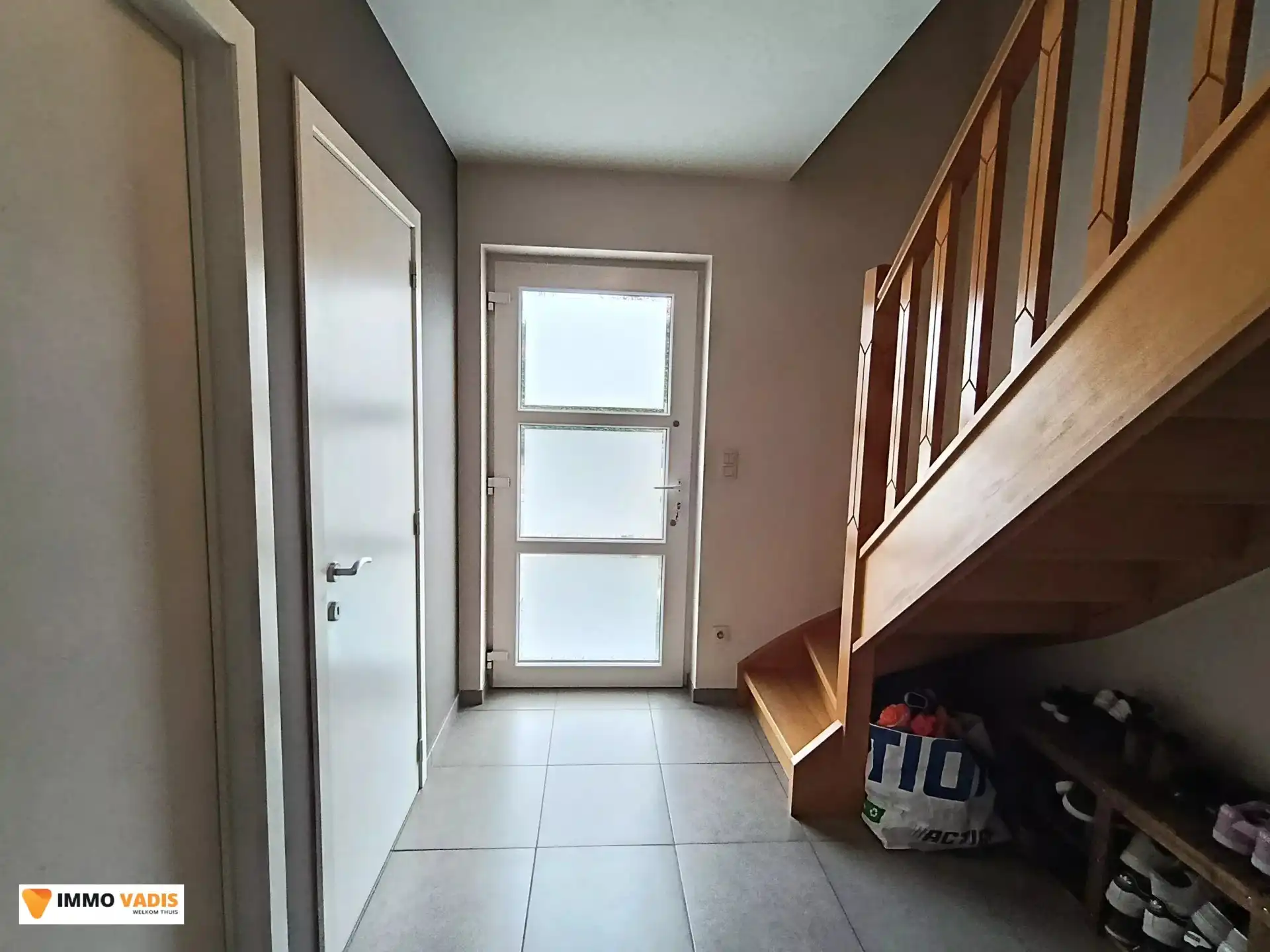 Ruime gezinswoning met tuin en 3 slaapkamers te Landen foto 2