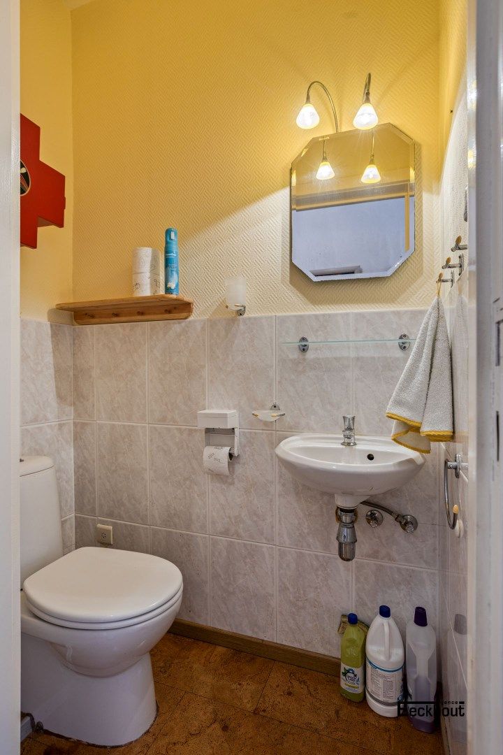 Lichtrijk en ruim appartement op gegeerde locatie foto 19