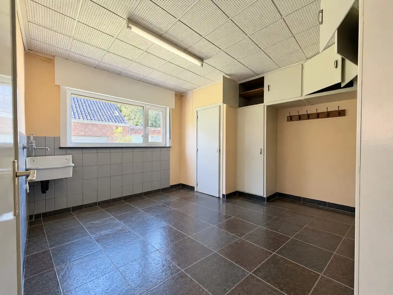Unieke, uitzonderlijk ruime gezinswoning + tuin  (1589m²) foto 8