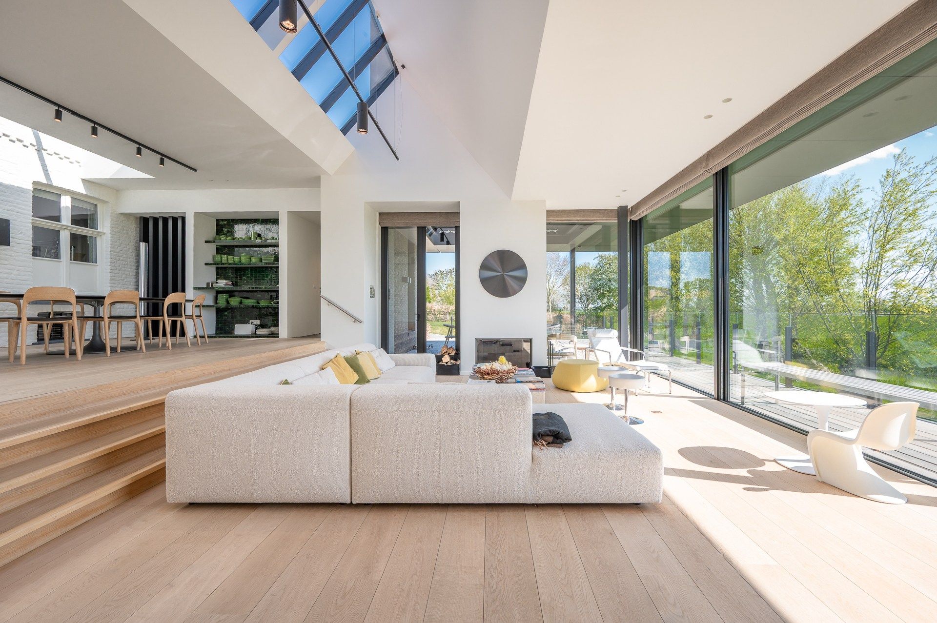 Uniek eigendom met adembenemende zichten gelegen op een perceel van ongeveer 3000 m². foto 4