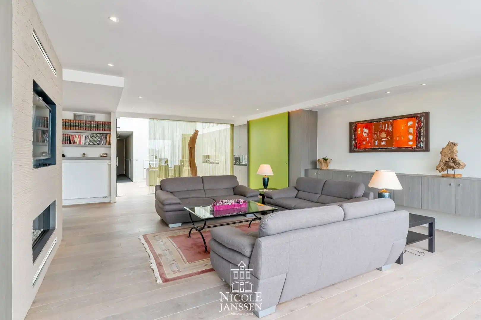 Prachtig luxeappartement met twee slaapkamers en ruim terras nabij centrum  foto 9