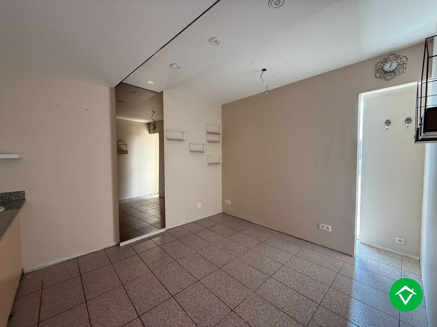 Woning met 4 slaapkamers, garage en tuin te Roeselare foto 6