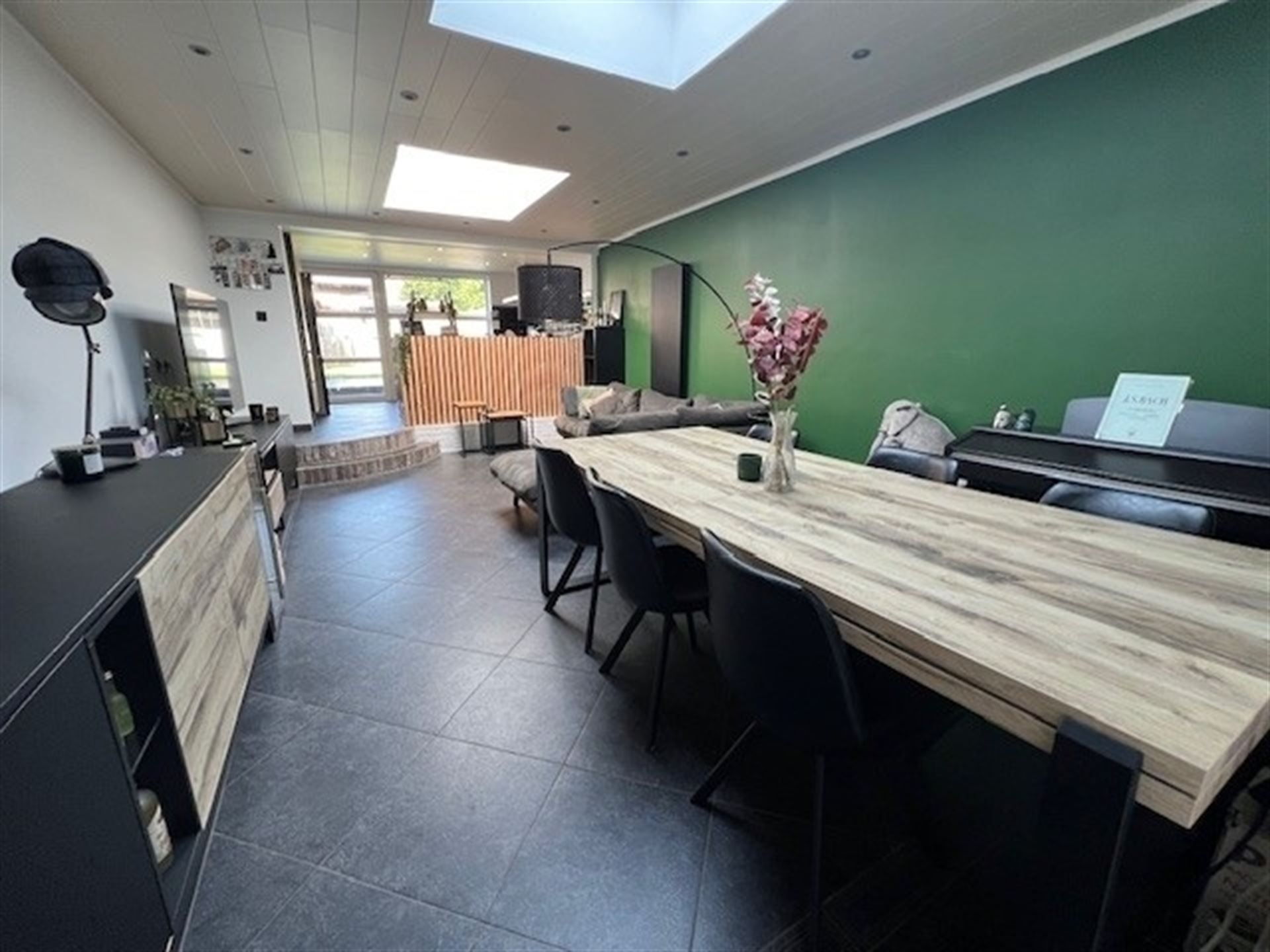 Gezellige woning met tuin en garage! foto 3