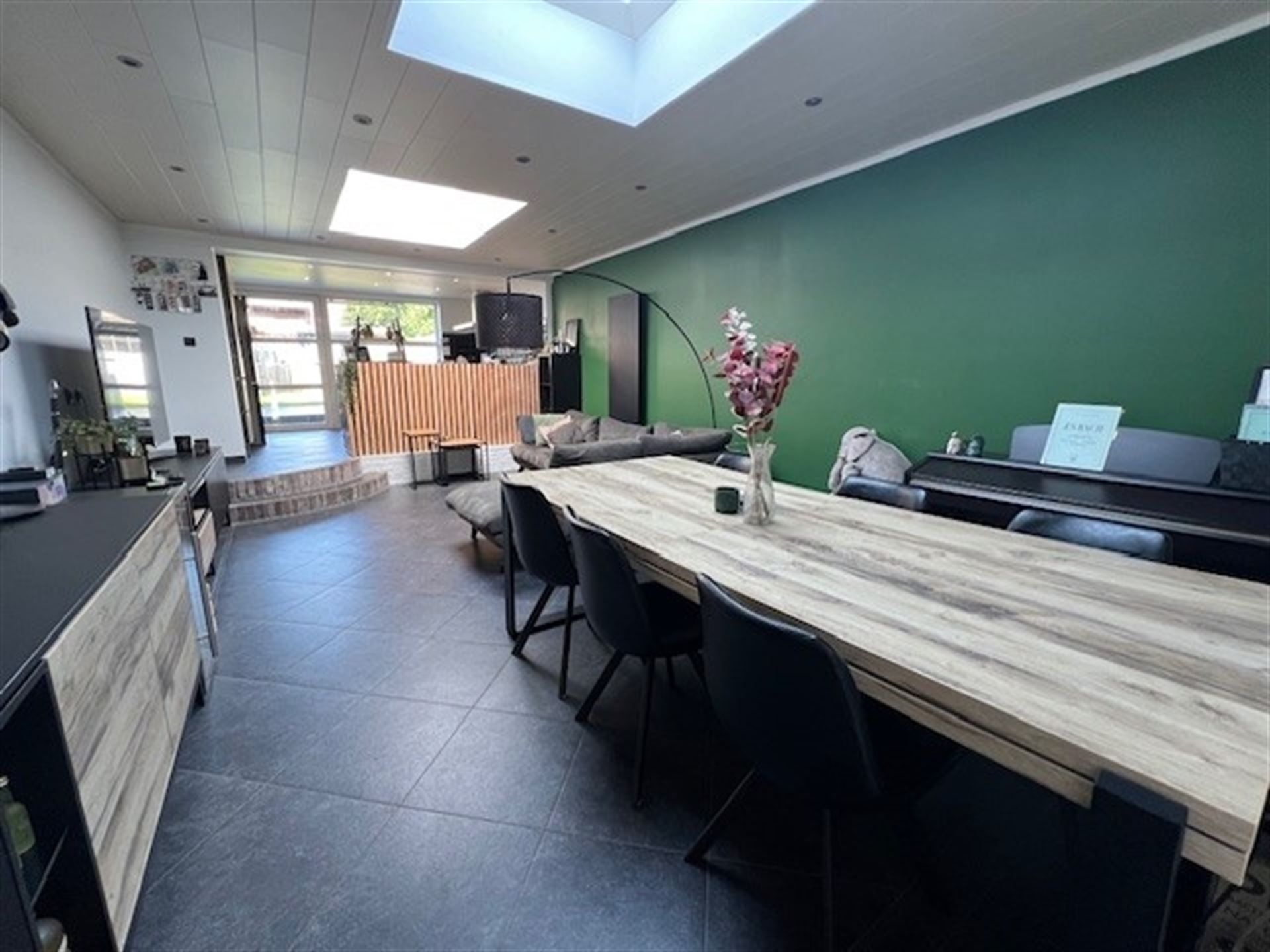Gezellige woning met tuin en garage! foto 3