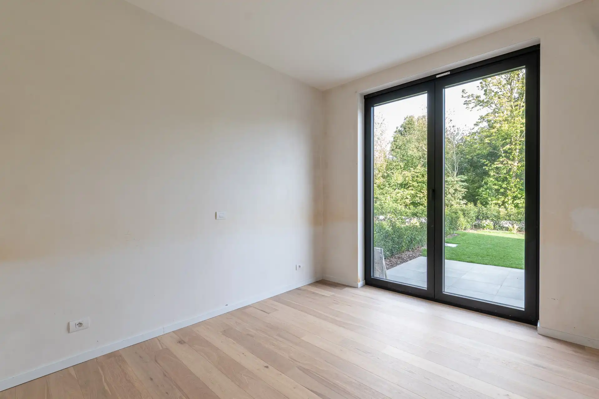 Ruim doorzonappartement op het gelijkvloers foto 5