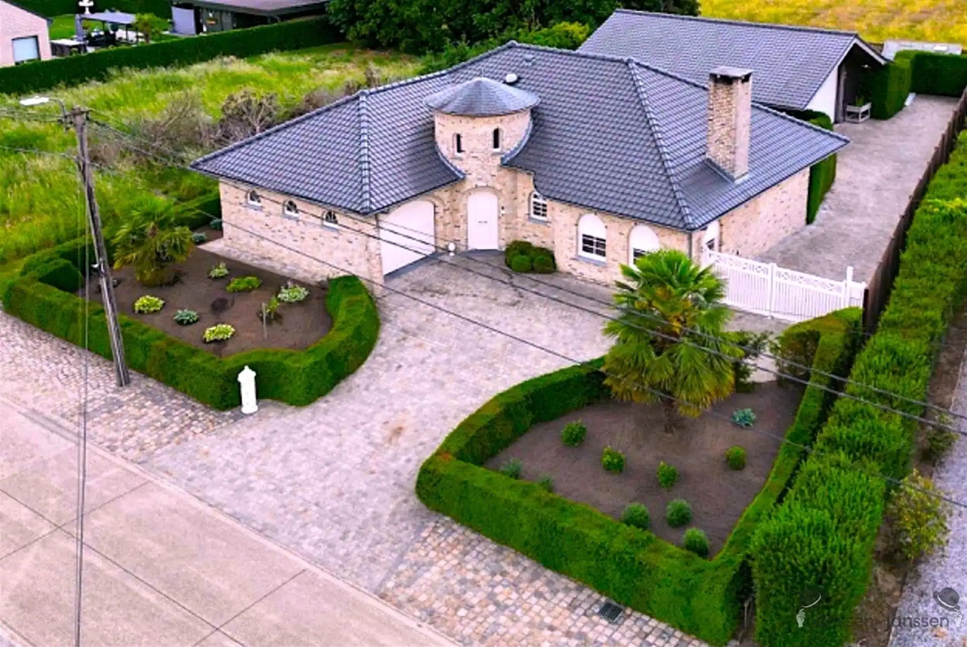 ander pand foto {{pictureIndex}}