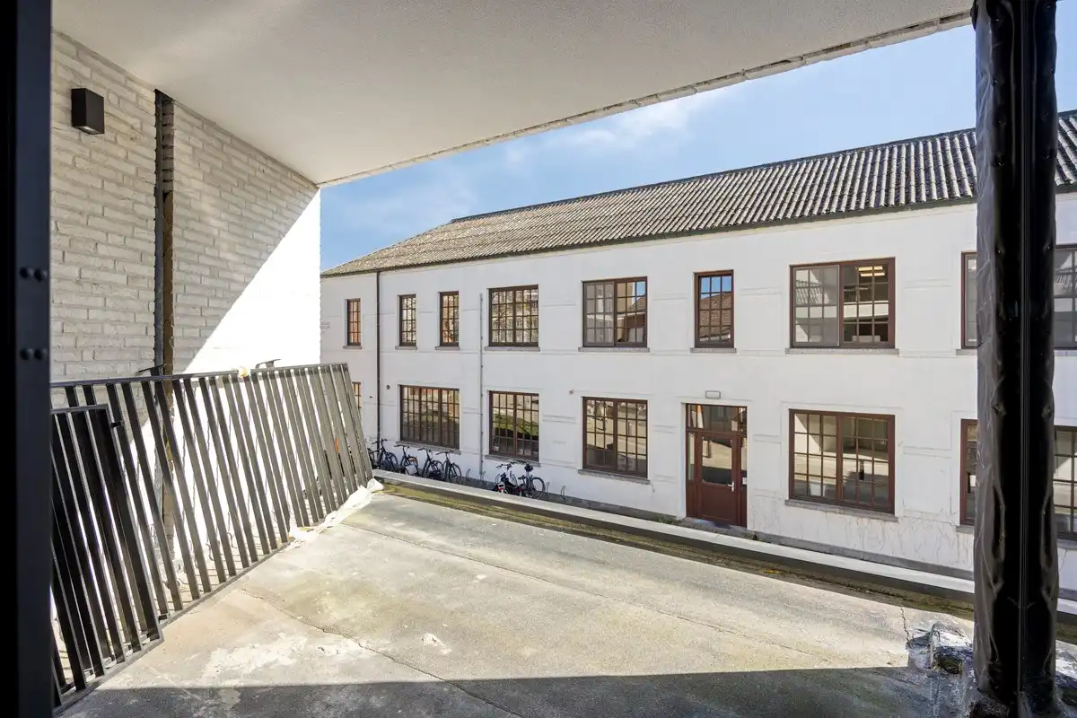 Zeer recent tweeslaapkamerappartement op een rustige ligging in hartje centrum. foto 9