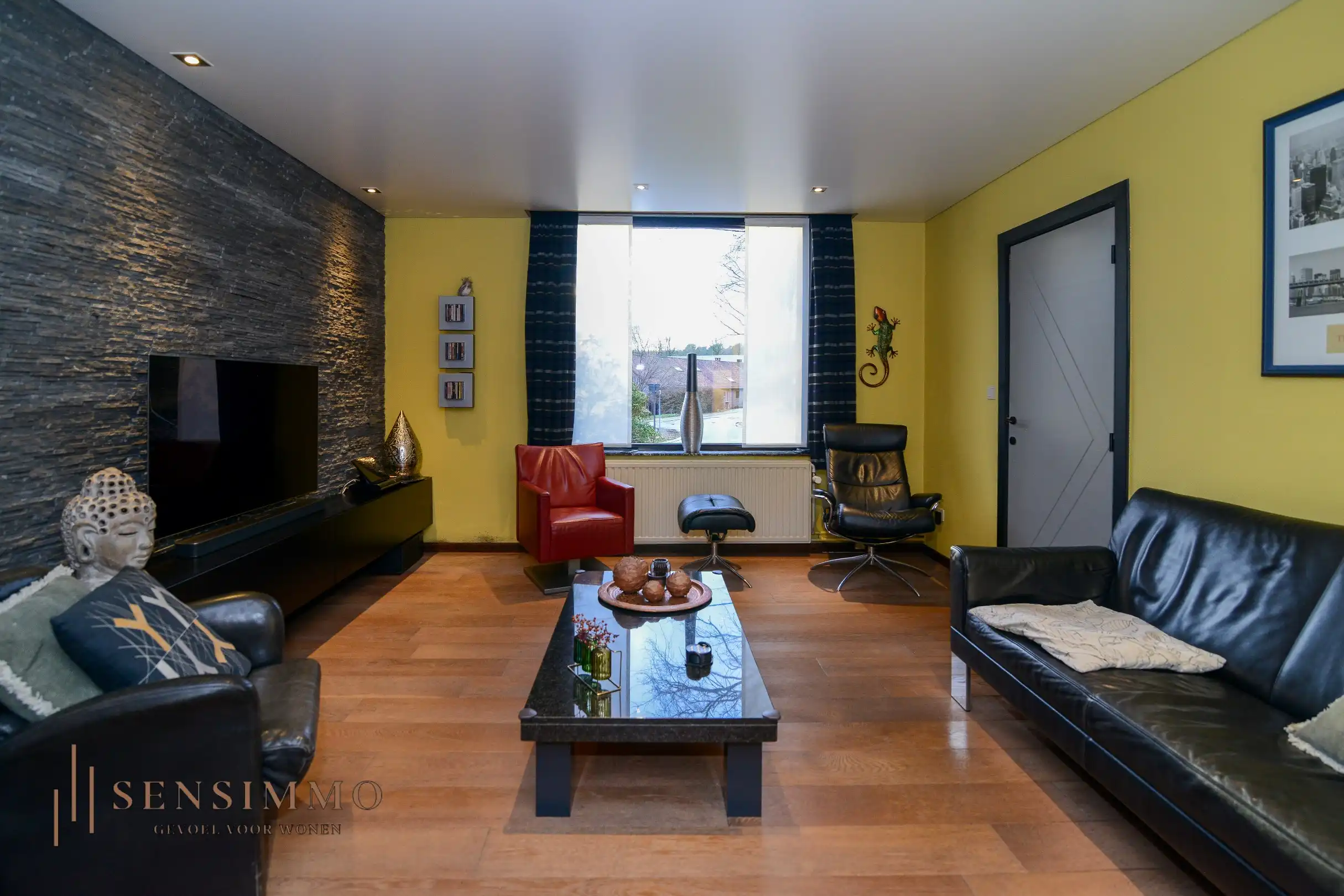 Open bebouwing met 3 slaapkamers op ruim perceel van 13a foto 11