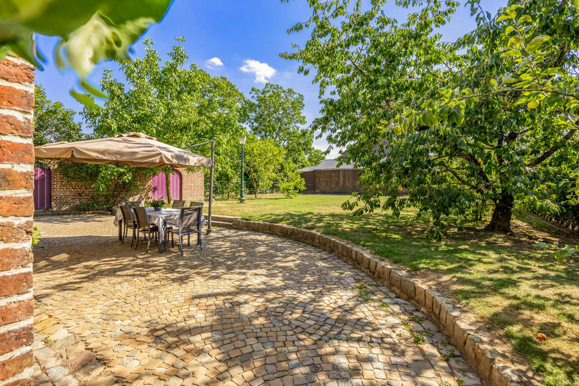 Gerenoveerde vierkantshoeve in het landelijke Vliermaal foto 27