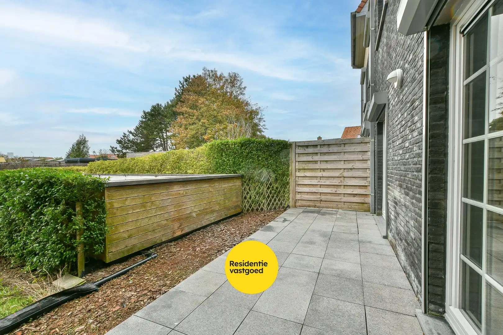 Modern gelijkvloers appartement met 2 slaapkamers– op slechts 500m van strand en zee! foto 10