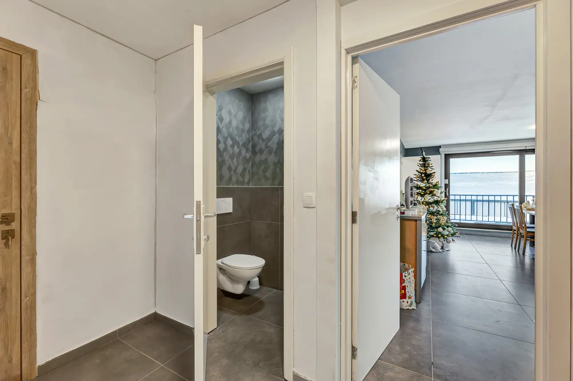 Gerenoveerd appartement met terras te koop in Moorsel foto 11