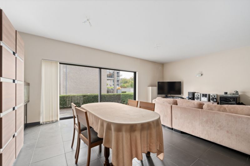 Ruim appartement - ondergrondse staanplaats inclusief!!! foto 5