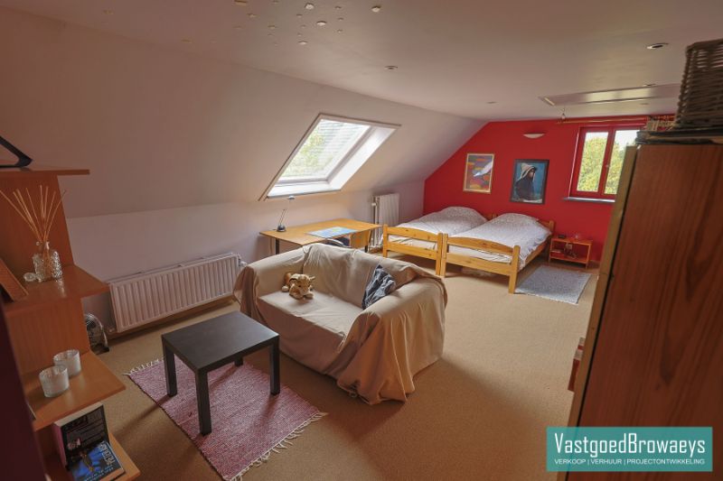 Te koop: Karaktervol voormalig gemeentehuis in hartje Horebeke foto 12