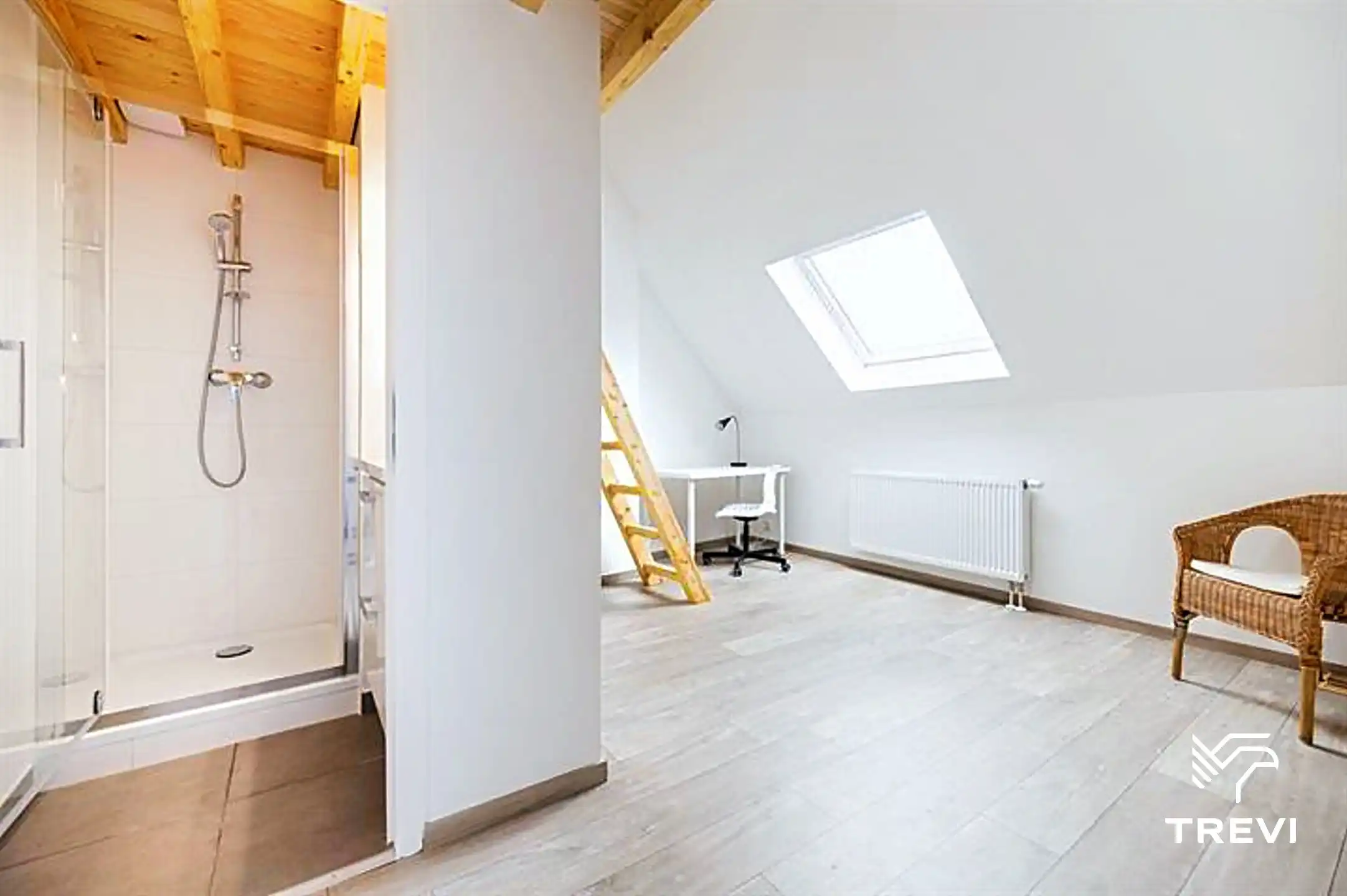 Schitterende kamer in een gedeeld huis in een gerenoveerde woning! foto 3