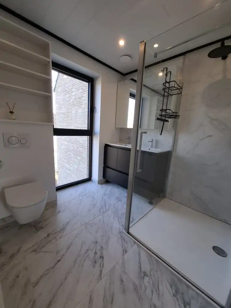 Instapklare BEN-woning met geothermische warmtepomp, passieve koeling en domotica foto 11