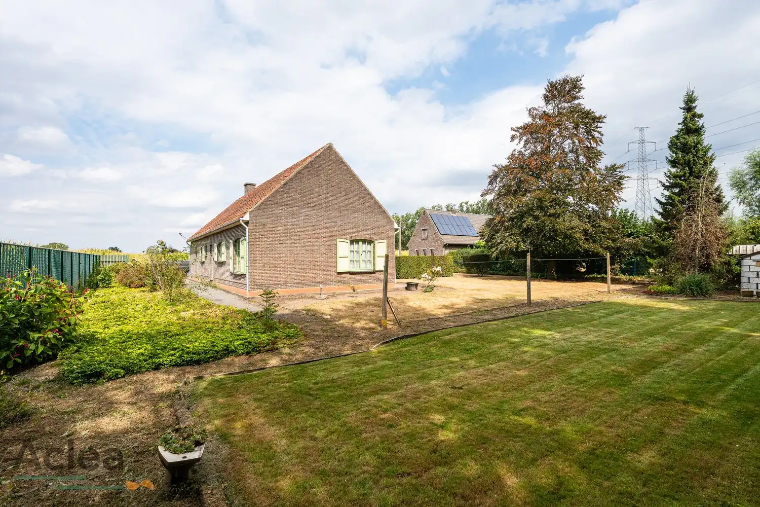 Te renoveren open bebouwing met landelijke ligging foto 42