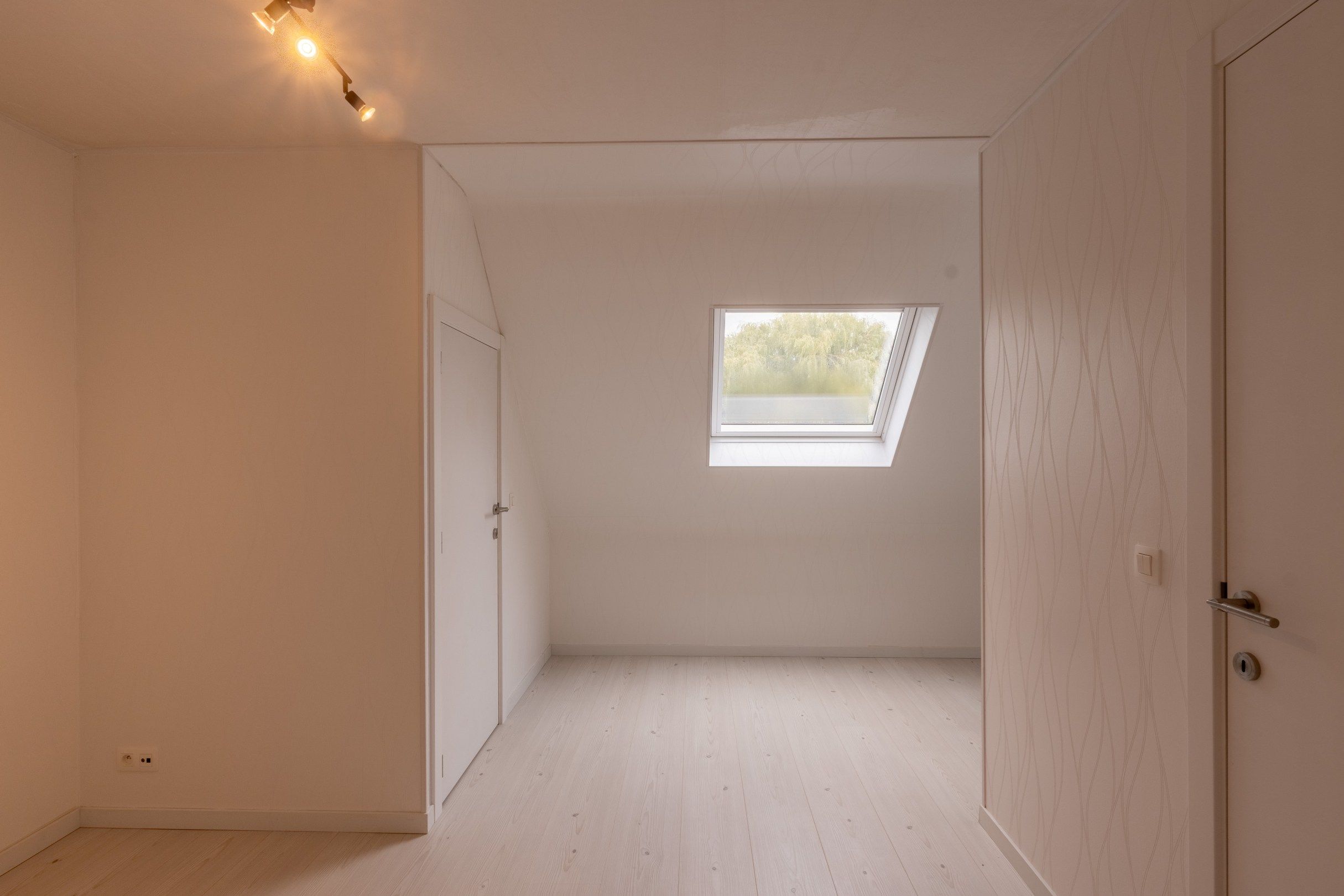 Stijlvolle en energiezuinige woning te Moerkerke  foto 15