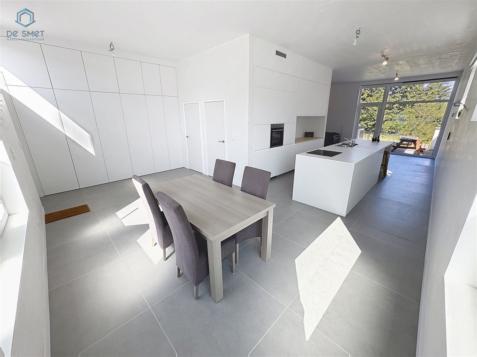 PRACHTIGE BEN-NIEUWBOUWWONING MET 3 SLPK, DRESSING, INBOUWKASTEN & TUIN ZARLARDINGE foto 3