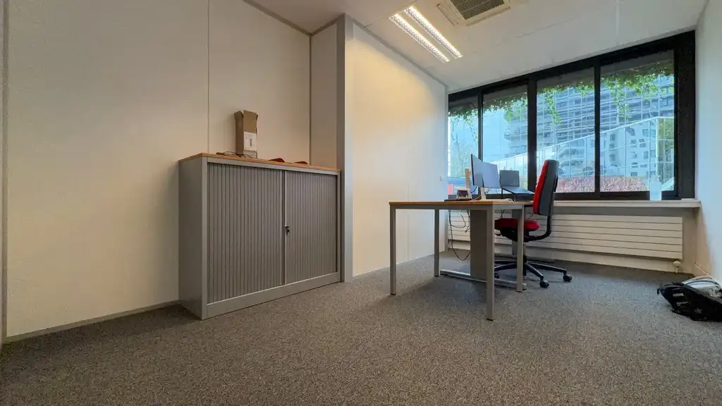 Gelijkvloerse kantoren te koop langs Singel in Antwerpen foto 16