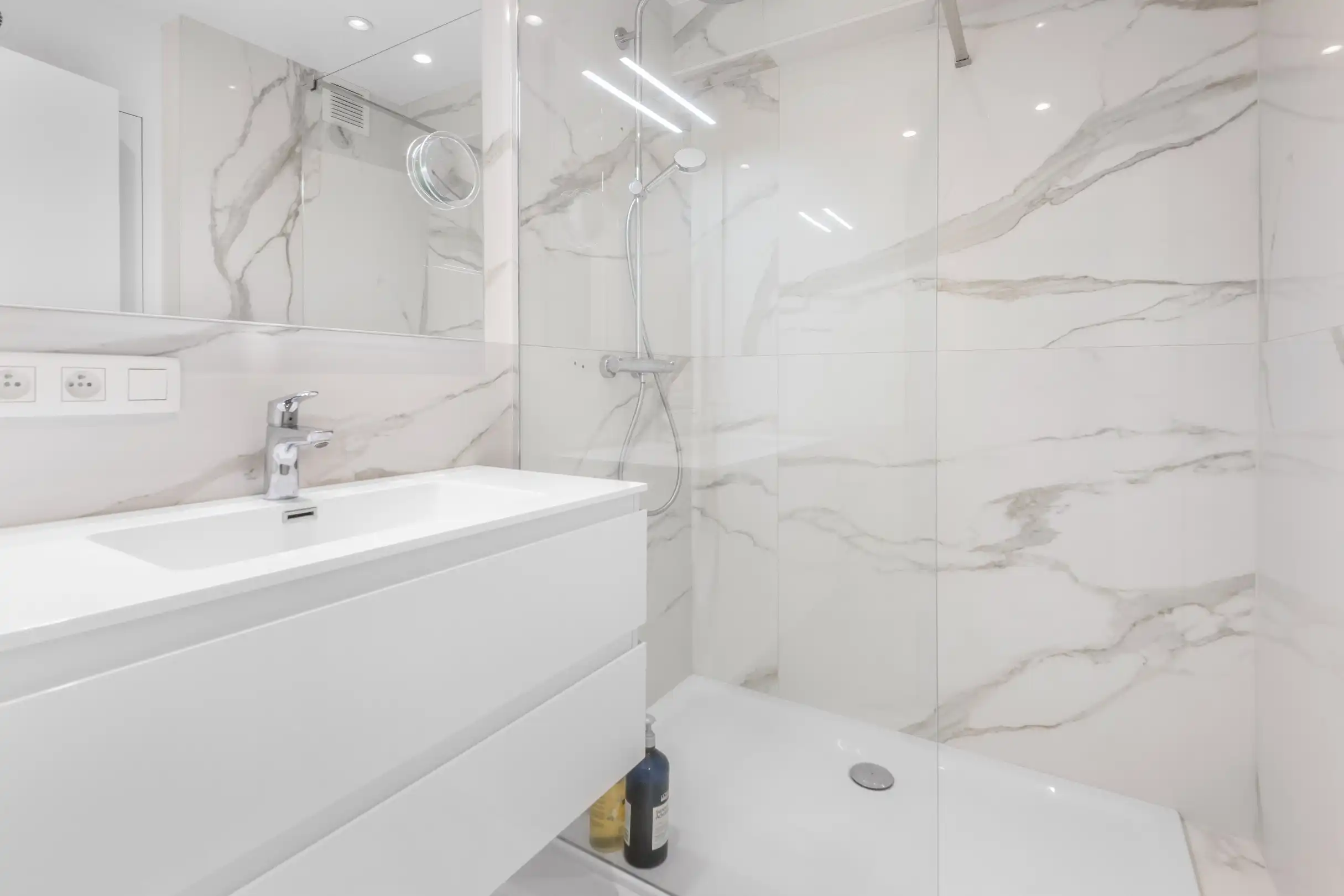 Verzorgd appartement vlakbij het strand en de winkels van de Kustlaan en de Dumortierlaan. foto 15