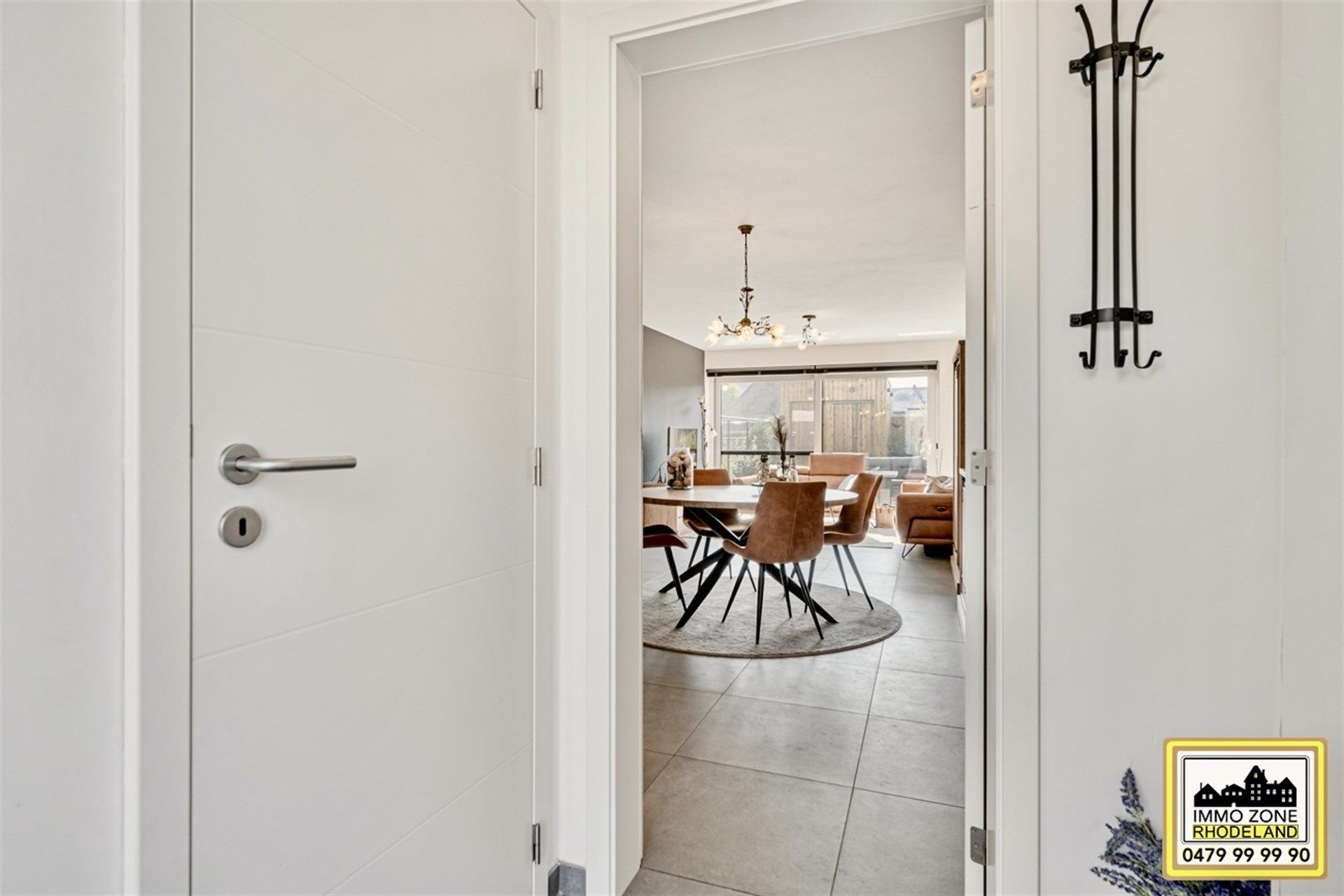 Uiterst luxueuze woning met 3 slpks en zwembad foto 4