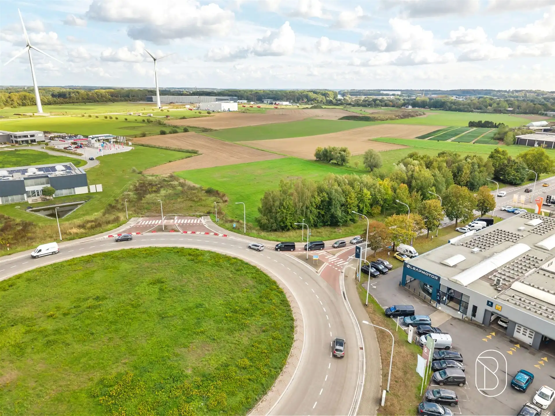  Industriegrond van 3.729 m² in Péruwelz foto 4