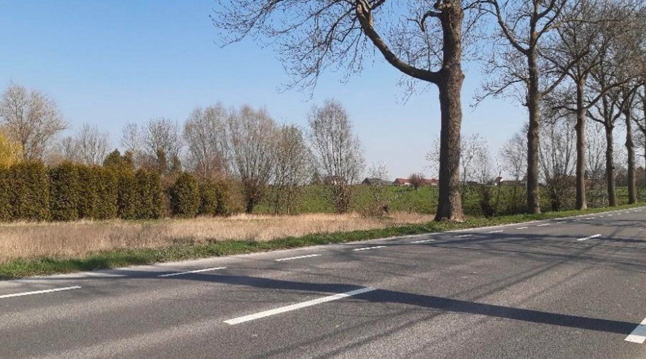 Bouwgrond voor een gesloten bebouwing in goedgekeurde verkaveling foto {{pictureIndex}}
