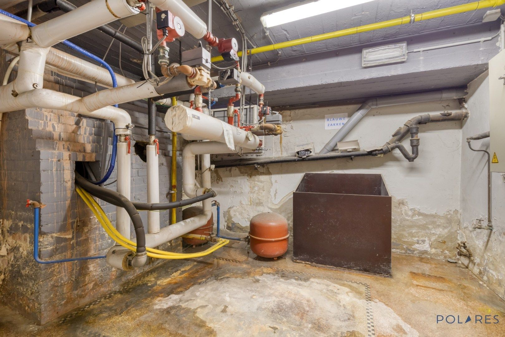 Zeer groot kantoorpand in de winkelstraat van Vilvoorde foto 27