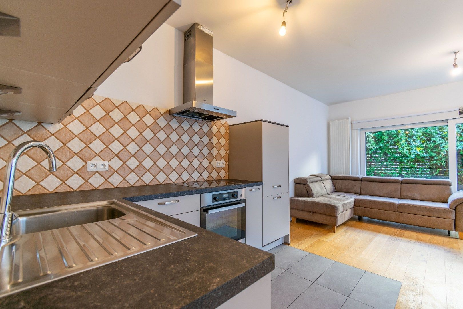 1-SLAAPKAMER GELIJKVLOERSAPPARTEMENT MET TERRAS ! foto 5