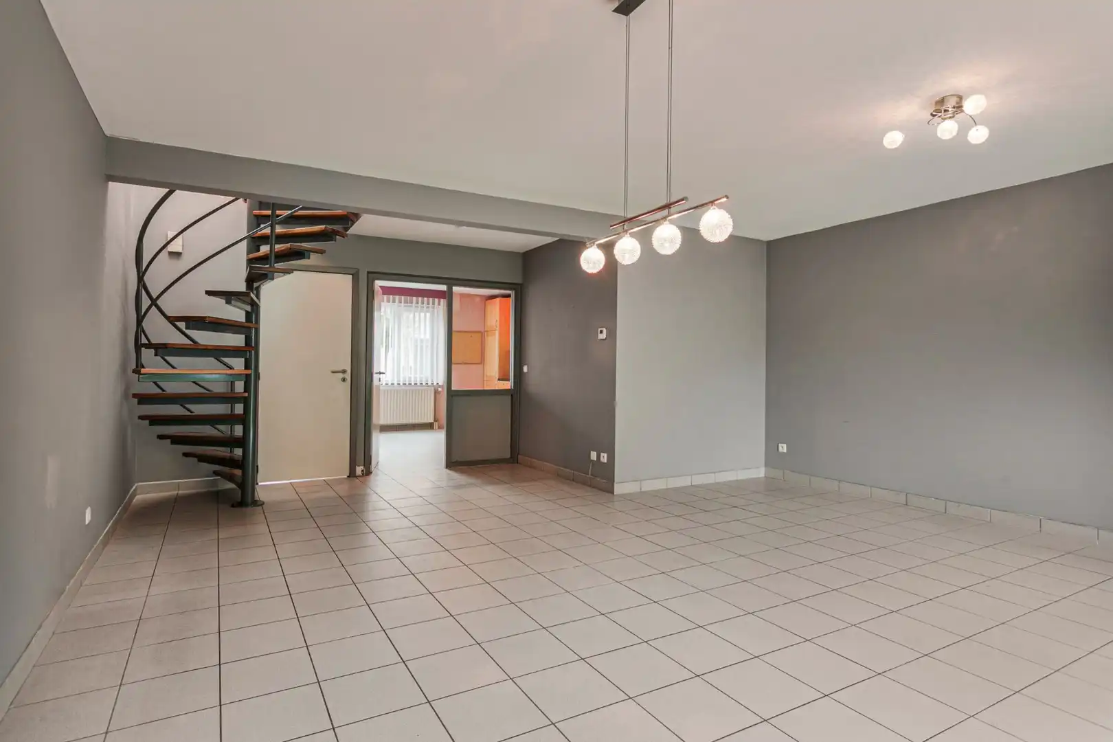Goed gelegen woning met 3 slaapkamers en parkeerplaats - EPC 204 kWh/m² - bewoonbare oppervlakte 135m² foto 7