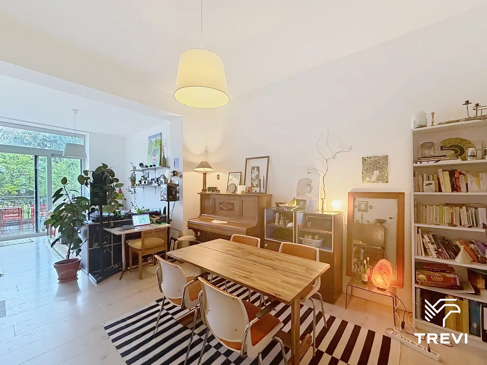 Mooi appartement met 2 slaapkamers en een terras foto 2