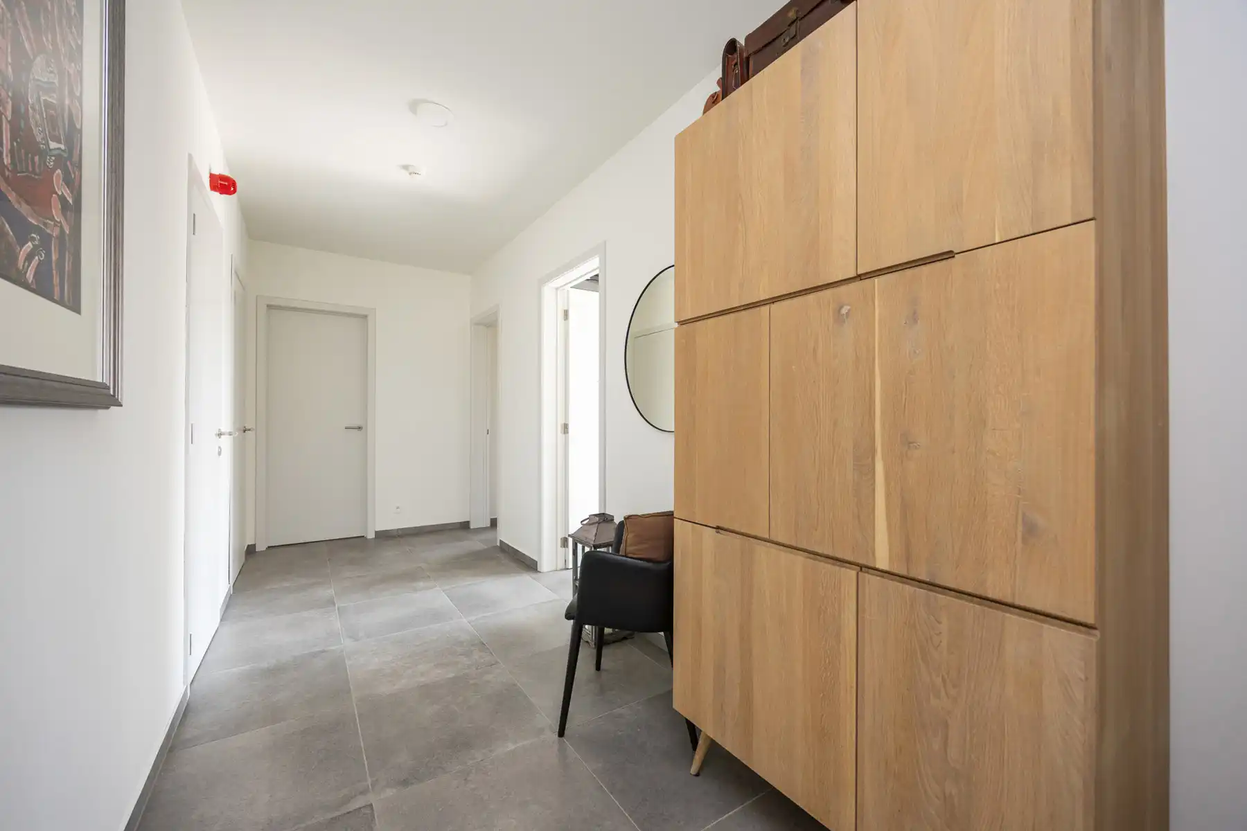 Ruim gelijkvloers appartement met 2 slaapkamers, terras en 3 autostaanplaatsen in residentie Moleneynde. foto 4