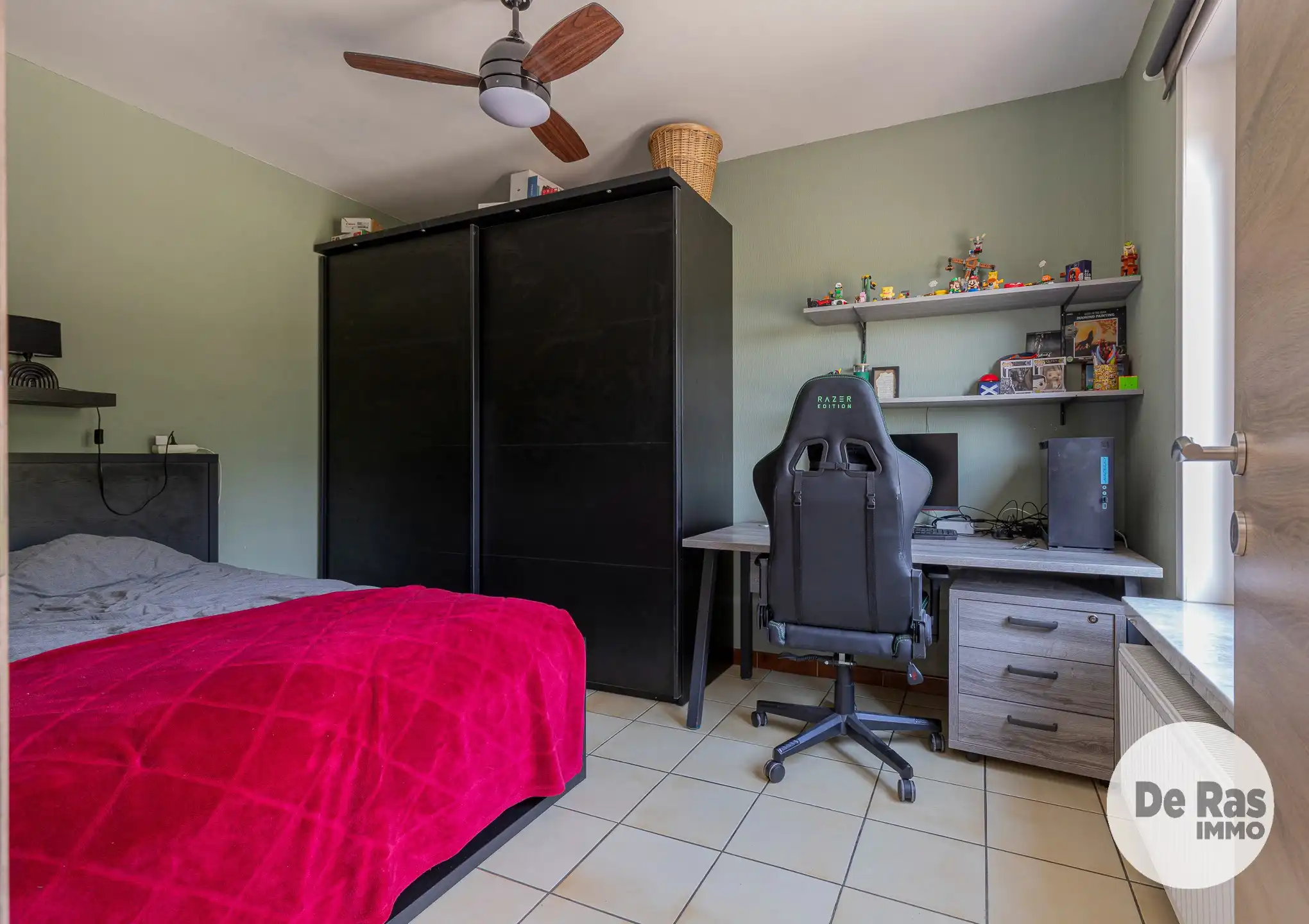 WICHELEN - Instapklare woning met 4 kamers, garage en tuin foto 18