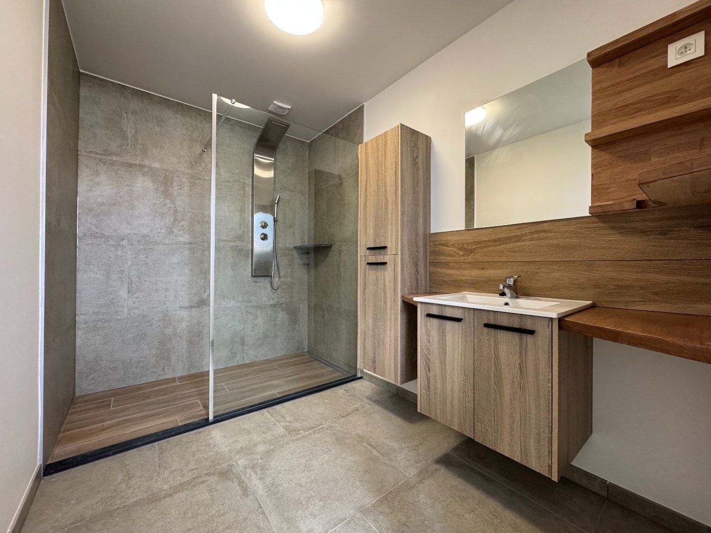 een appartement op VERD. 1. met garage foto 7