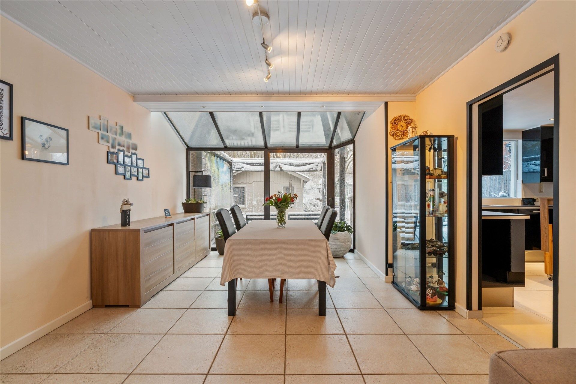 Instapklare gezinswoning met 3 slaapkamers en garage foto 5