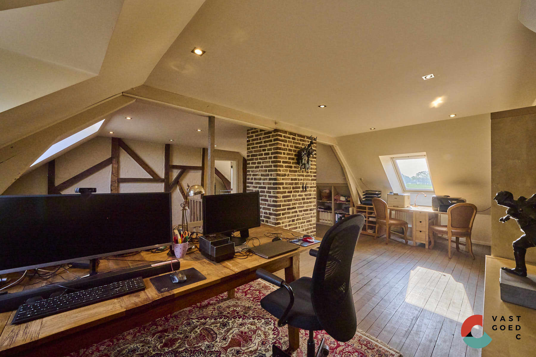 Rustig gelegen karaktervolle hoeve met zicht op de weilanden foto 13